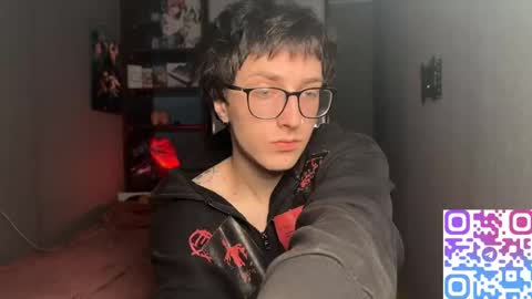 Snapshot of 8_goat chatting on 12.17.25 Phillip online show from 12.17.25