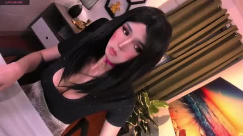 Snapshot of 8inchabsoluteselfsucker chatting on 04.15.26 Heaven online show from 04.15.26