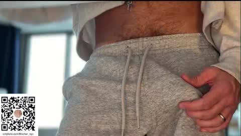 8incher NYC online show from 02.06.26