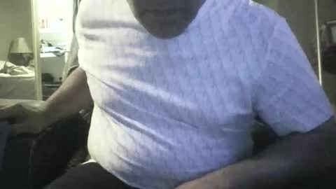 Snapshot of 8inchthrobbincock chatting on 12.01.25 8inchthrobbincock online show from 12.01.25