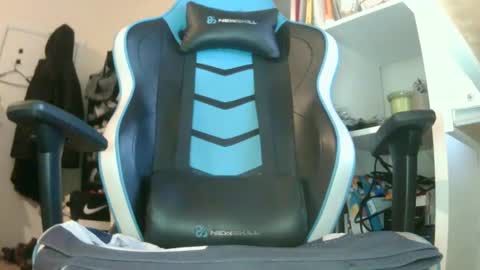 Snapshot of 90zero chatting on 12.17.24 Arturo online show from 12.17.24