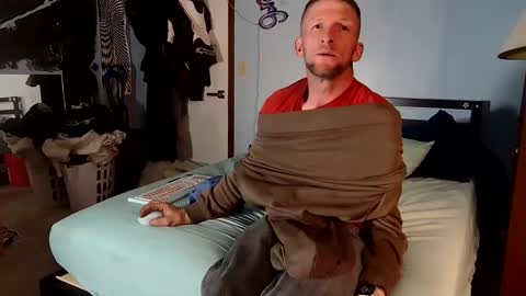 Snapshot of 9_25 chatting on 02.18.25 8over6 online show from 02.18.25