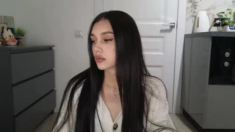 Snapshot of 9west chatting on 05.10.26 KARINA online show from 05.10.26