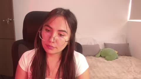 Snapshot of _abbyyyy_ chatting on 07.15.26 abby 3 online show from 07.15.26