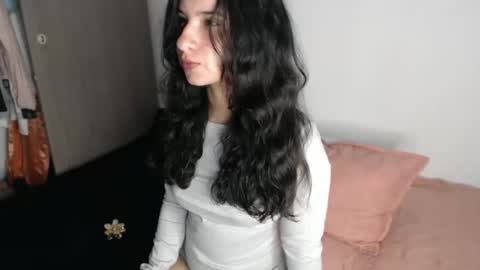 Snapshot of _abrill_20 chatting on 11.02.25 _abrill_20 online show from 11.02.25