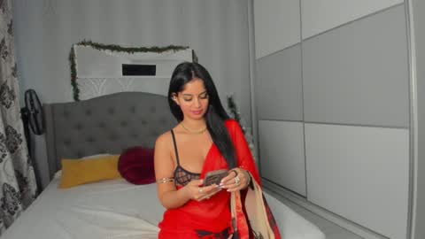 Adelle online show from 12.19.25