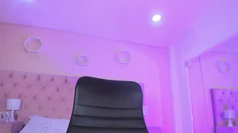 Agatha online show from 11.12.25