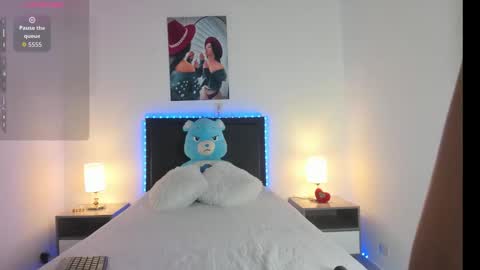 Snapshot of _alana_grey_ chatting on 02.19.26 _alana_grey_ online show from 02.19.26