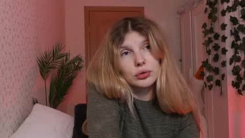 Snapshot of _aleksa chatting on 12.08.24 Alexa online show from 12.08.24