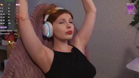 Snapshot of _aleksa chatting on 03.01.25 Alexa online show from 03.01.25