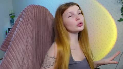 Snapshot of _aleksa chatting on 03.09.25 Alexa online show from 03.09.25