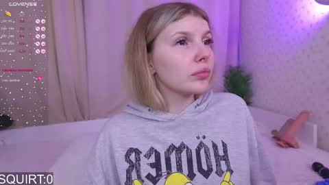 Snapshot of _aleksa chatting on 09.12.25 Alexa online show from 09.12.25