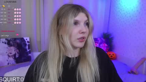 Snapshot of _aleksa chatting on 10.14.25 Alexa online show from 10.14.25