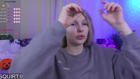 Snapshot of _aleksa chatting on 10.15.25 Alexa online show from 10.15.25