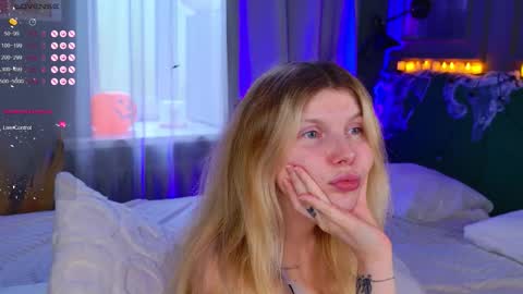 Snapshot of _aleksa chatting on 10.29.25 Alexa online show from 10.29.25