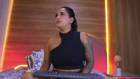 Snapshot of _alexaa_20 chatting on 04.07.26 Alexa online show from 04.07.26