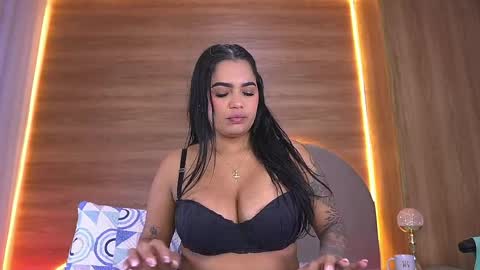 Snapshot of _alexaa_20 chatting on 04.14.26 Alexa online show from 04.14.26