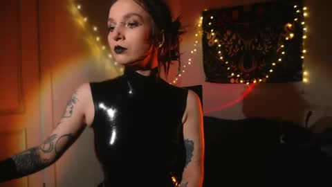 Snapshot of _alicemorrison_ chatting on 06.03.26 Alice Morrison Mistress Datura online show from 06.03.26