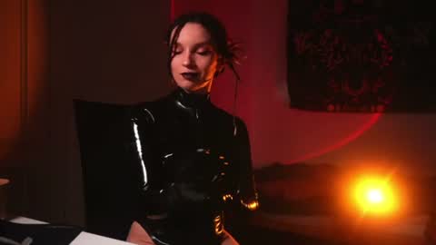 Snapshot of _alicemorrison_ chatting on 06.21.26 Alice Morrison Mistress Datura online show from 06.21.26