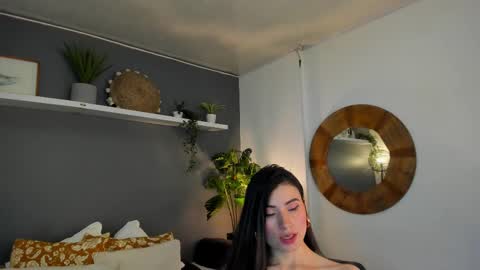 Snapshot of _aliice_1 chatting on 02.21.25 Alice online show from 02.21.25