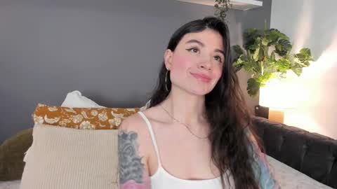 Snapshot of _aliice_1 chatting on 03.08.25 Alice online show from 03.08.25