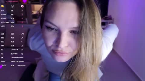 Snapshot of _alleyesonme chatting on 11.14.25 Mia online show from 11.14.25