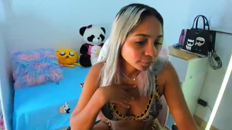 Analia online show from 12.11.24