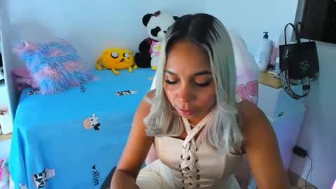 Analia online show from 12.12.24