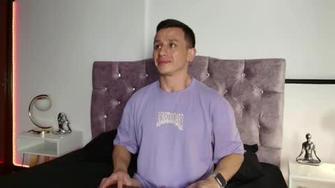 _andrewfalcon2 online show from 01.22.25