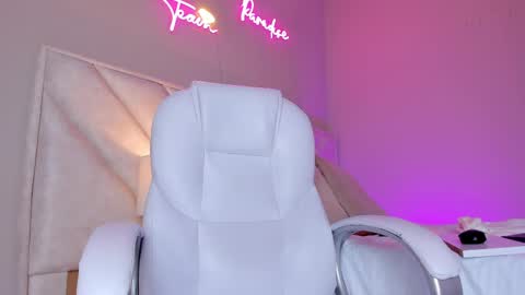 ngela  online show from 02.20.25