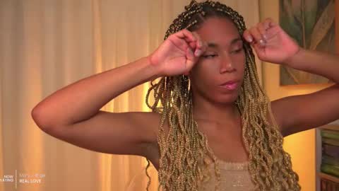 Snapshot of _angeleyes chatting on 09.28.25 Angie -  online show from 09.28.25