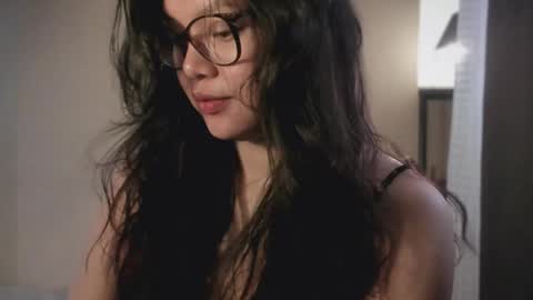 annie . online show from 04.17.26