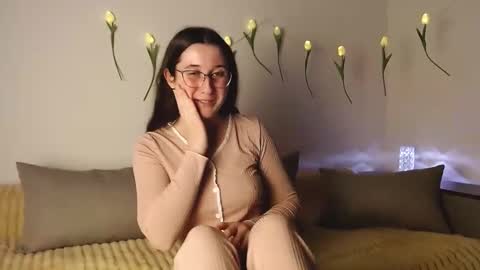 Anna online show from 02.04.25