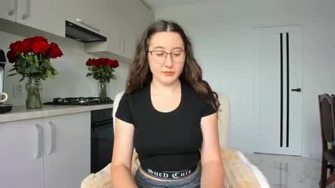 Anna online show from 10.05.25