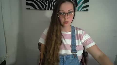 Snapshot of _annabelle_lee chatting on 06.18.26 Anna online show from 06.18.26
