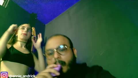 Annie Andrick online show from 10.08.25