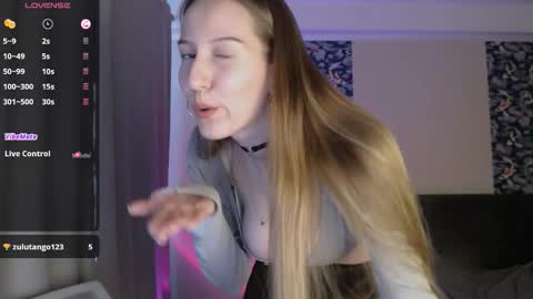 Snapshot of _annymars_ chatting on 03.14.26 Anny online show from 03.14.26