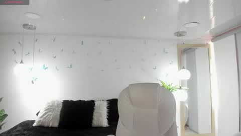 antonnela online show from 04.06.26