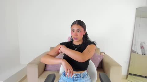    online show from 03.04.25