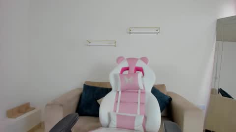    online show from 12.02.25