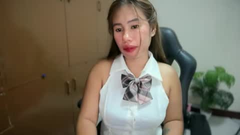 Snapshot of _ashley27 chatting on 06.19.26 Angie online show from 06.19.26
