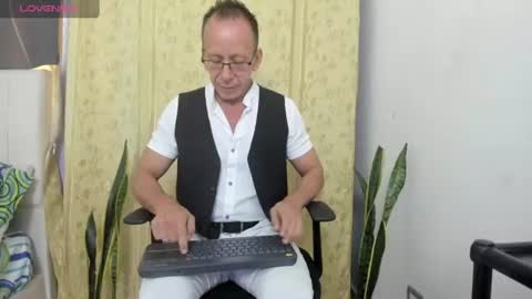 Axel online show from 07.06.26