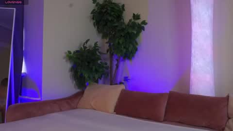 Jess online show from 04.27.26