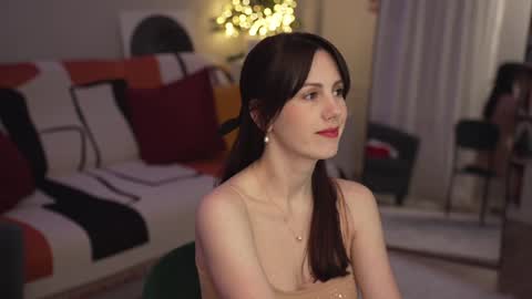 Snapshot of _blackbee_ chatting on 12.29.24 Lili online show from 12.29.24