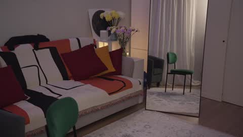 Snapshot of _blackbee_ chatting on 01.29.25 Lili online show from 01.29.25