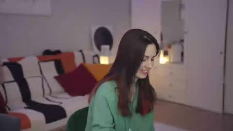 Snapshot of _blackbee_ chatting on 02.28.25 Lili online show from 02.28.25