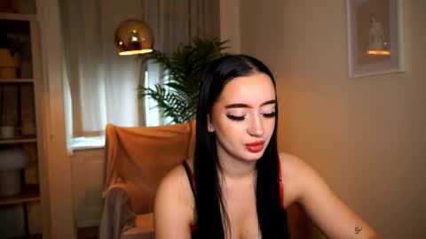 Snapshot of _blackpeaarl chatting on 12.21.25 Pearl online show from 12.21.25