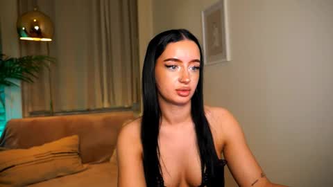 Pearl online show from 04.15.26