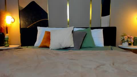 Stella online show from 02.24.25