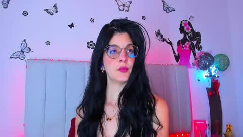 Snapshot of _caro_lyne_ chatting on 04.19.26 Carolina online show from 04.19.26